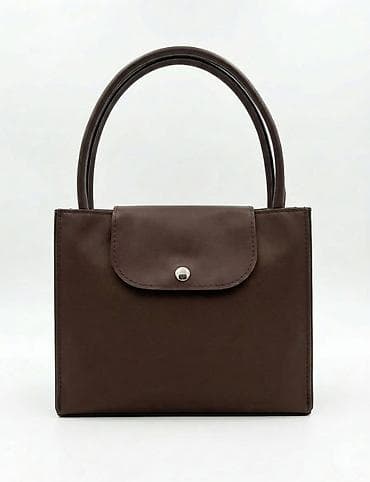 Qəhvəyi rəngdə zərif qadın çantası - Forma: kvadratvari gövdə və