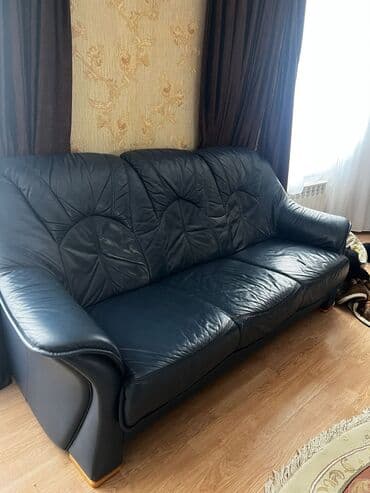 продажа дивана бу: Диван, Б/у, Нераскладной, Без подьемного механизма, Кожа, Нет доставки — 2