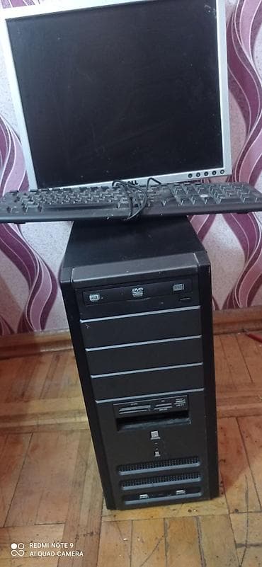 Masaüstü kompüter seti Tərkib: - Dell LCD monitor - USB klaviatura