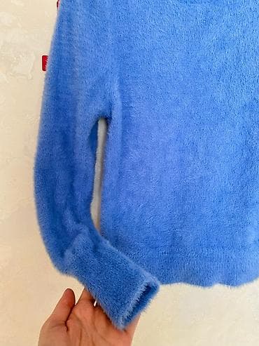 pull and bear: Calliope brendi – qadın sviteri - Rəng: açıq mavi (sky blue) - Ölçü — 3