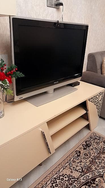 İşlənmiş Televizor Philips LCD 32" HD (1366x768)