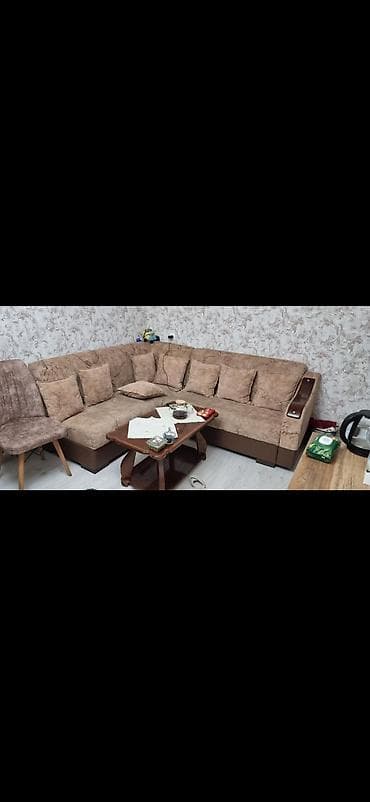 Künc divan, Divan