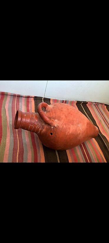 saxsi gul qablari: Gil küp – böyük həcmli, ənənəvi saxsı amfora tipli qab — 1