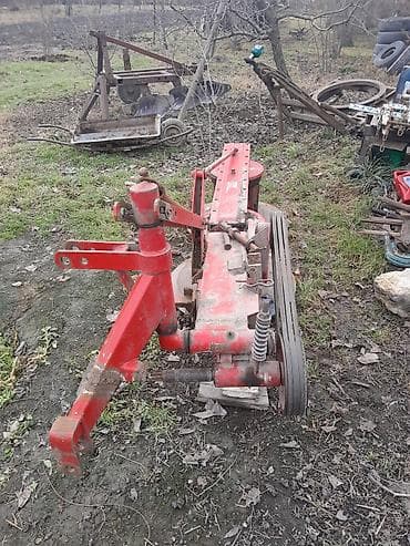 İki barabanlı traktor biçən maşın (diskli çilov biçən). - Asqı