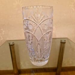 Rusiyanın Qedimi Çexiyanin Xurustal Guldan qabi satilir yenidir 30 Azn