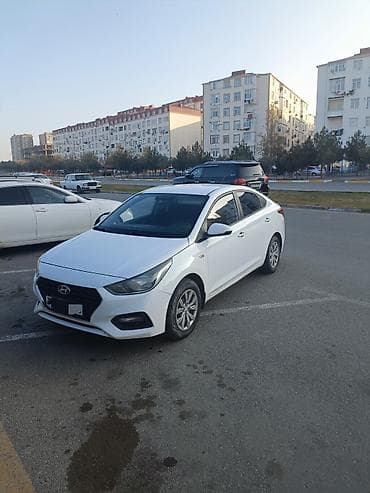 mercedes benz: Hyundai Accent: 1.4 l | 2019 il Sedan — 2