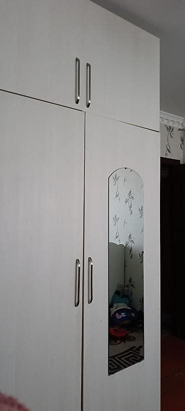 kohne divan aliram: Dolab 80 azn tecili bu gun evden cixmalidir‼️unvan sumqayit l3947b — 4