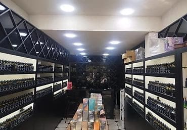 mojet bit parfum: Ətir vitrini təcili satılır. münasib qiymətə — 4