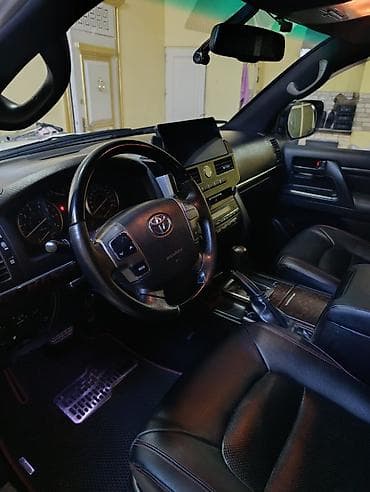 qazel satşı: Toyota Land Cruiser GXR – ağ rəngdə, tam ölçülü off-road/SUV. Əsas — 8