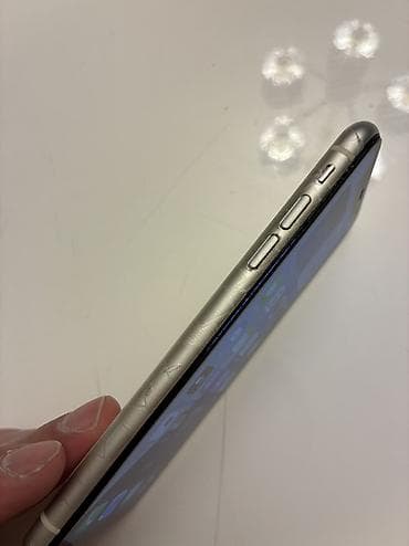 winning star st 4600: IPhone Xr, 128 GB, Ağ, Qırıq — 3