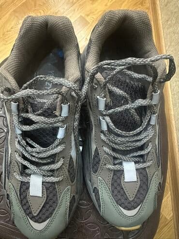 gore tex qadın krossovkaları: Unisex idman ayaqqabısı - Rəng: boz-qəhvəyi tonlarda, açıq boz — 1