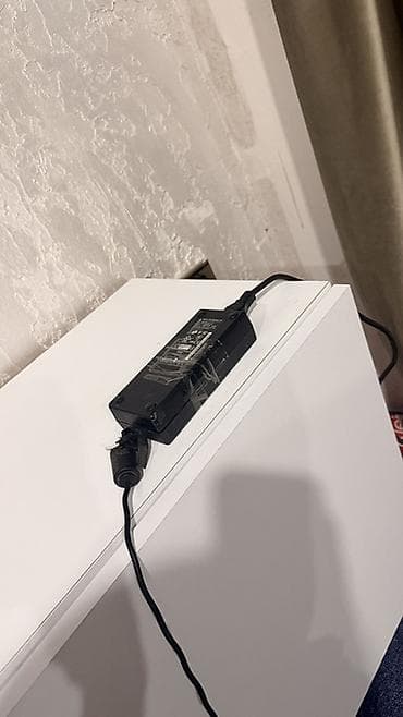 персональный компьютер: ASUS noutbuk adapteri ilə birlikdə təqdim olunur. Korpus qara — 3