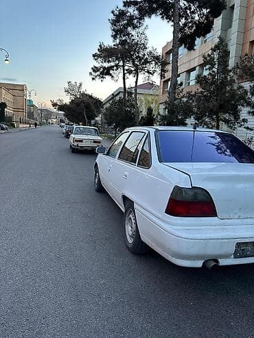 devo neksiya: Daewoo Nexia: 1.5 l | 2008 il Sedan — 5