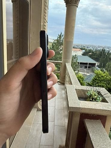 IPhone 16, 128 GB, Qara — 2