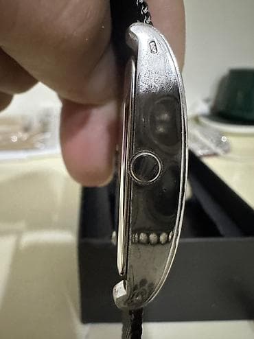 nigella mix nwork: - Gümüş saat Dördbucaq formalı korpusa malik, tam daşlarla (brilyant — 3