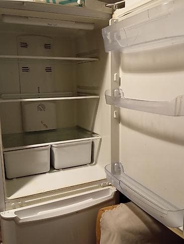 ssd satilir: Indesit iki qapılı soyuducu - Aşağıda dondurucu, yuxarıda soyuducu — 2