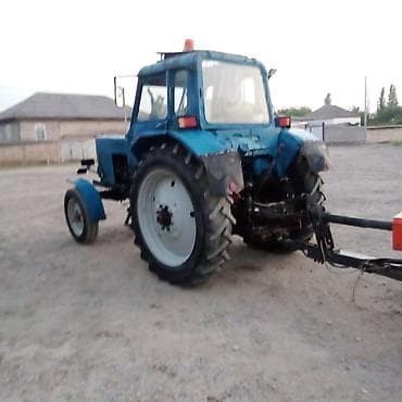 13 diski: Belarus MTZ traktoru - Rəng: mavi, kabinalı - Ön təkərlər — 3