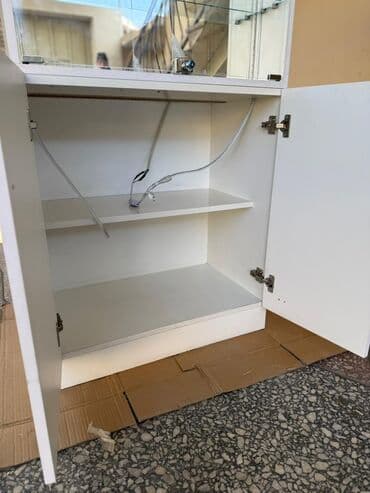 künc rəf: Şüşəli dolab vitrini — 7