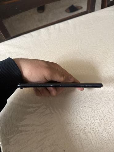 samsung s9 satilir: Samsung Galaxy A7 2018, 64 GB, rəng - Qara, İki sim kartlı — 2