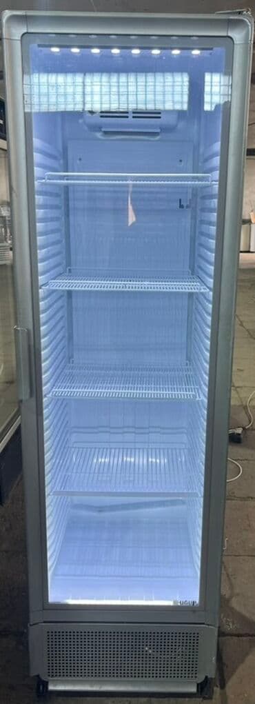 su vitrini: Vitrin soyuducu, içərisində məhsulları yerləşdirmək üçün metal rəfləri — 1