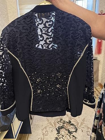 300 manata alınıb,2 dəfə geyinilib,pul lazımdır deyə satılır,hər — 5