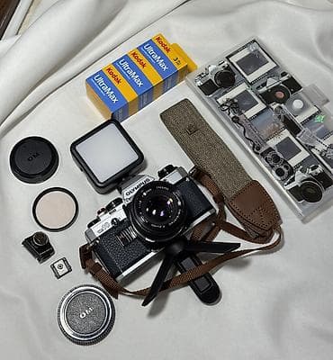 1979-cu il Yaponiya istehsalı. Olympus OM 10 35 mm film ilə işləyən