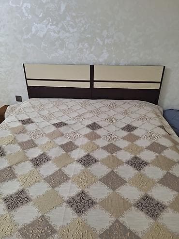 Çarpayılar: İki ədəd tək nəfərlik çarpayı satılır. Birinin qiyməti: 120 AZN. - — 1