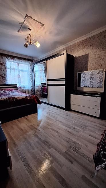 Двуспальная кровать