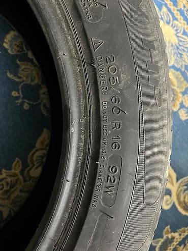 75 r16: Michelin 
205.60.R16
Almaniya İstehsalı — 3