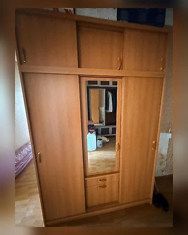 Dolab satılır tecılı evden çıxmalidir Qiymət 80 AZN ünvan hezi Aslanov