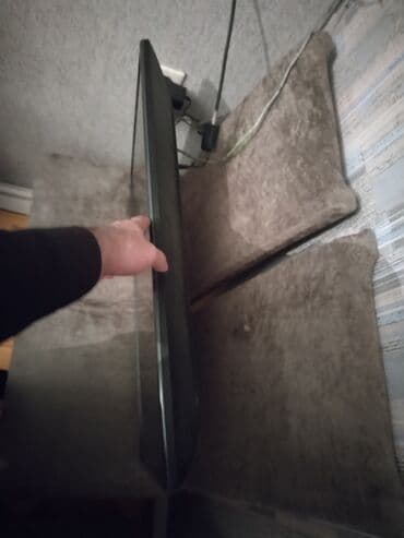 столики для телевизора: İşlənmiş Televizor LG LED ekran 82" Ünvandan götürmə — 3