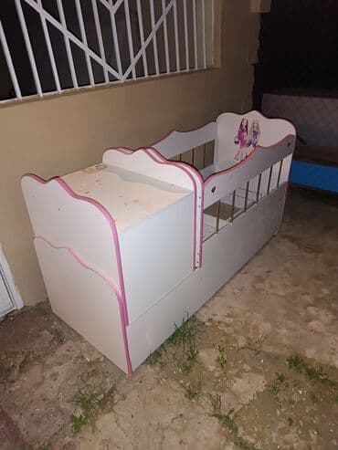 Kabrolar: Qız üçün, İşlənmiş, Dördbucaq, Beşik, Matrassız, Yellənmə mexanizm ilə — 1