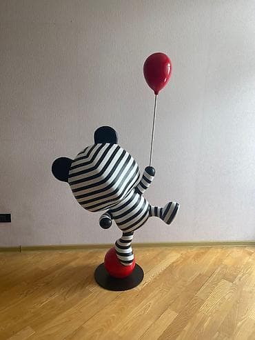 sekiller cekmek: Əl işi tablolar . Böyük tablo 1000 AZNorta 700 AZNkiçik 400 AZN — 5