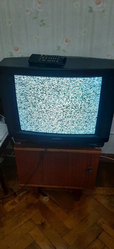 Smart TV bokslar: Köhnə televizor, çox yaxşı vəziyyətdə, heç bir problemi yoxdur, xarab — 2