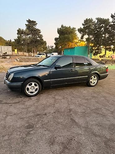 bmw e39 disk teker: Mercedes-Benz E 240: 2.4 l | 1998 il Sedan — 3