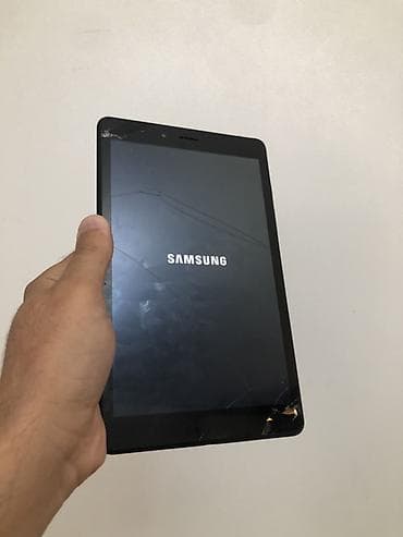 ipad mini 7: Ünvan Masazirda:Sadece olaraq sensorunda catlar var qetiyyen problem — 2
