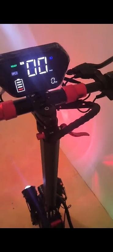 электросамокат: Elektrik skuter – qara/qırmızı dizayn, güclü şəhər və off-road yürüşü — 2