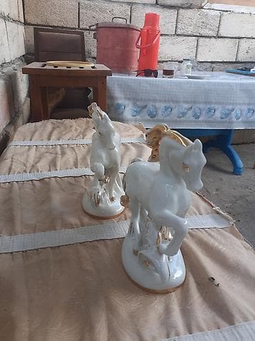 qedimi saat: Sabirabada qedimi at 2dene iksininde eyaqının biri snıb 2bir — 2