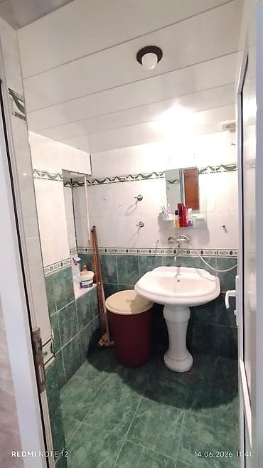 bakıda ev kirayə verilir: Hövsan Qesebesi Pekarnida Parkin yani,5 mertebeli binanin 2 ci — 10