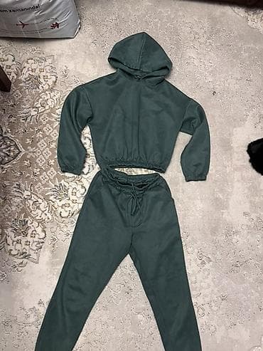 Личные вещи: İki hissəli idman dəsti – kapüşonlu svitşot və şalvar - Rəng: tünd — 1