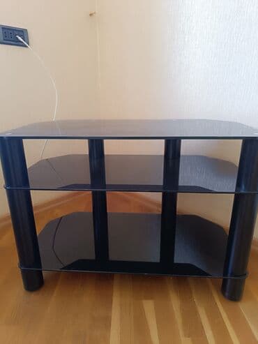 Düz TV altlığı, Polkalı, Şüşəli — 1