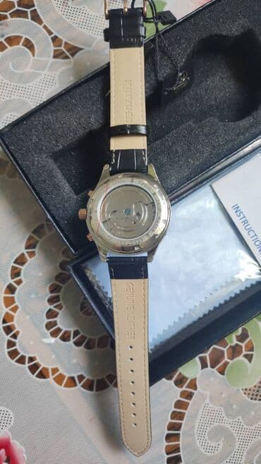 qol uçun tattoo: Yeni, Qol saatı — 4