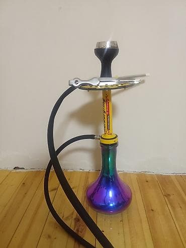qəlyan şuşəsi: Nargilə qurğusu – rəngli şüşə kolba və idman üslubunda dizaynlı gövdə — 1