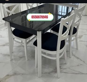 Mətbəx üçün, Yeni, Açılmayan, Kvadrat masa, 4 stul