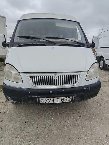 rustavi masin bazari: Qazel satılır. Bez kraskadır. İli 2005. Probeqi 200000 min. Mayor 2.4 — 5