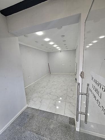 kirayə mkr: İcarəyə obyekt – vitrinli küçə səviyyəsində sahə - Şüşə giriş qapısı — 2