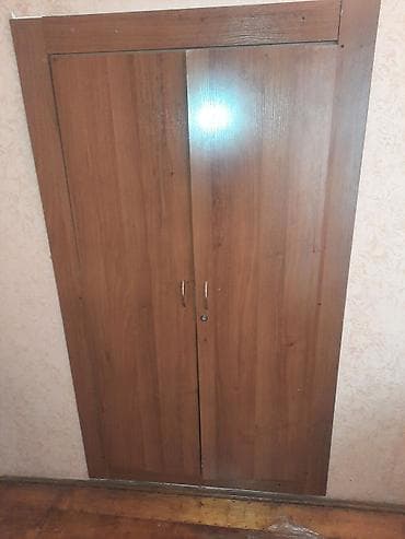 divar paneleri: İşlənmiş, 2 qapılı, Qəhvəyi, Taxta, Açılan, Düz dolab — 1