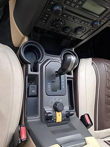 4 qapi niva: Land Rover Discovery 3 – tünd mavi rəng, tam ölçülü SUV. Əsas — 10