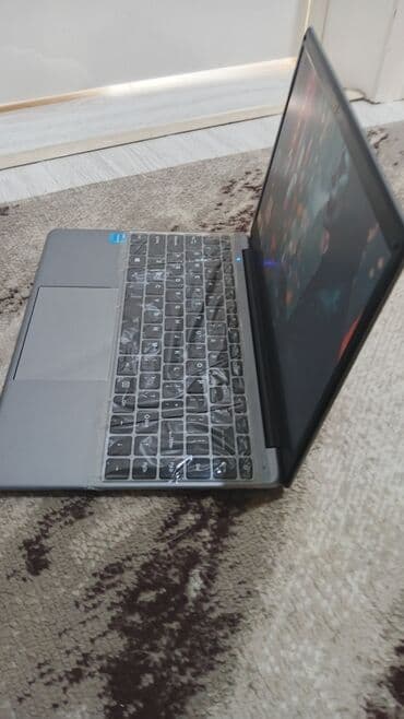 irşad electronics notebook: CHUWI noutbuk - Korpus: nazik və yüngül dizayn, boz rəng, metal — 1