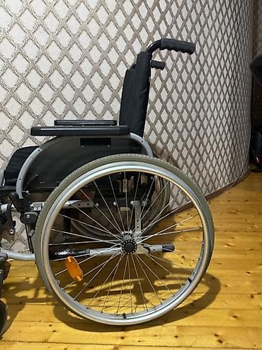 Ottobock əlil arabası - Brend/model: Ottobock (orijinal logo arxada)